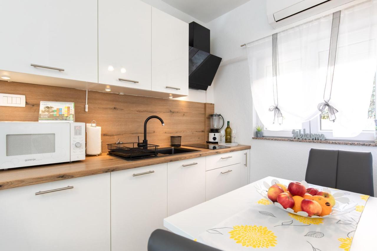 Apartman Ruza Krk Town Bagian luar foto