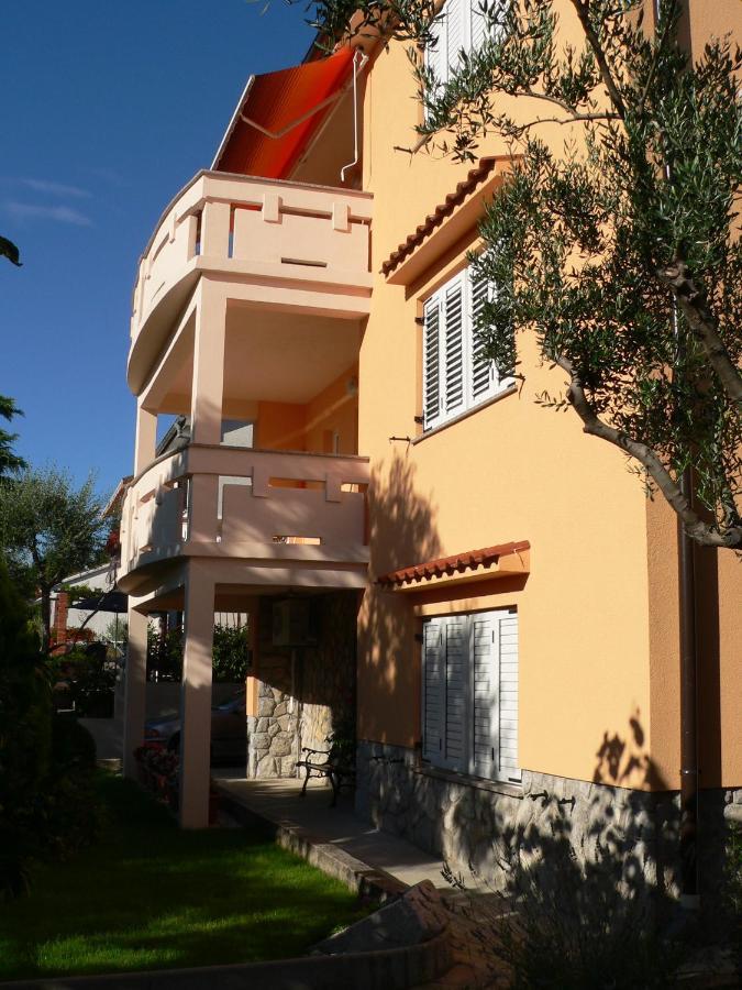 Apartman Ruza Krk Town Bagian luar foto